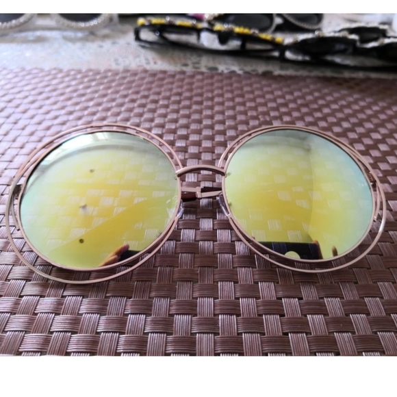 Vintage Sunglasses Blue💙 - Picture 4 of 4